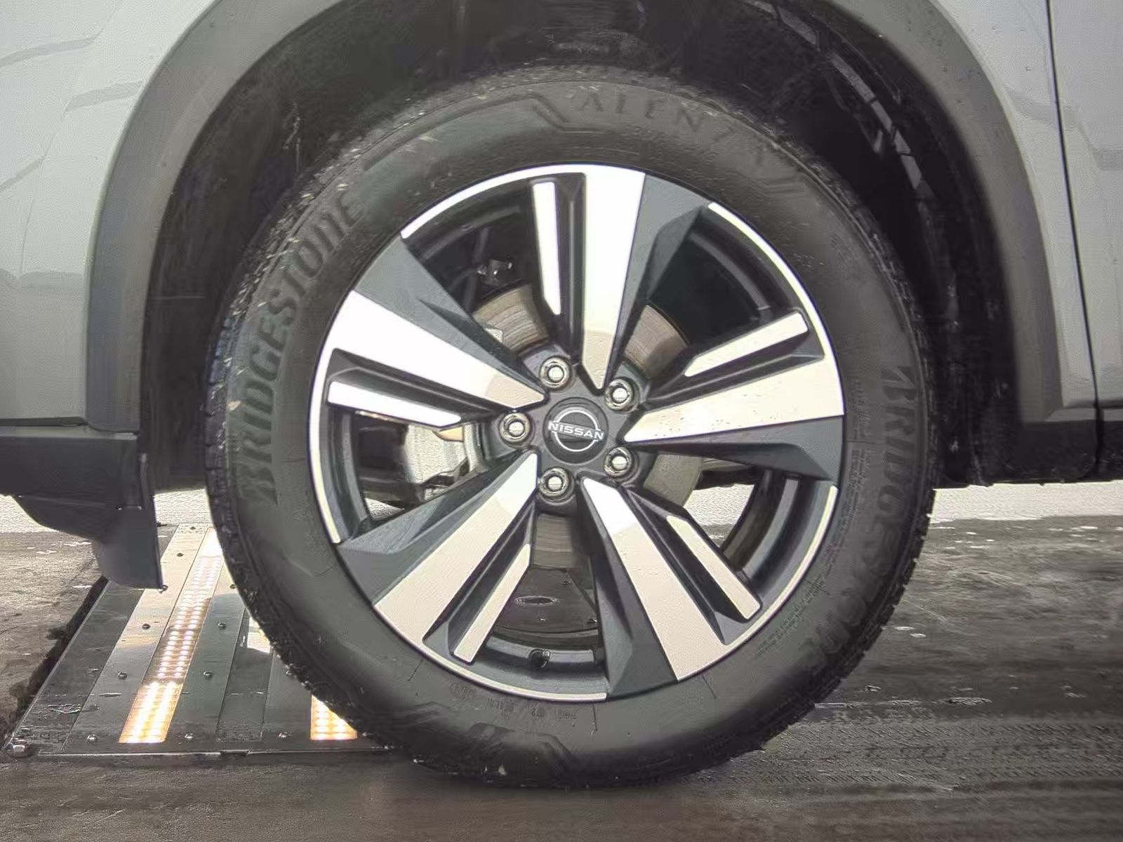 2025 Nissan Rogue SL FWD