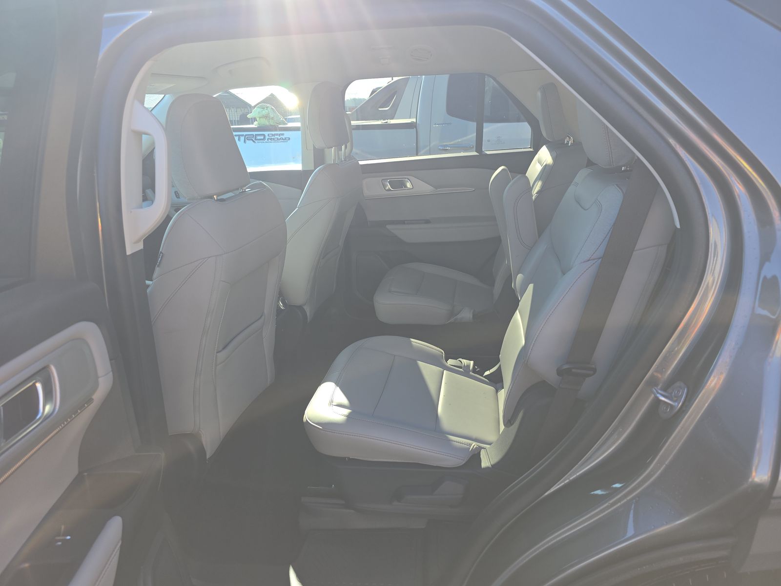 2025 Ford Explorer Active RWD