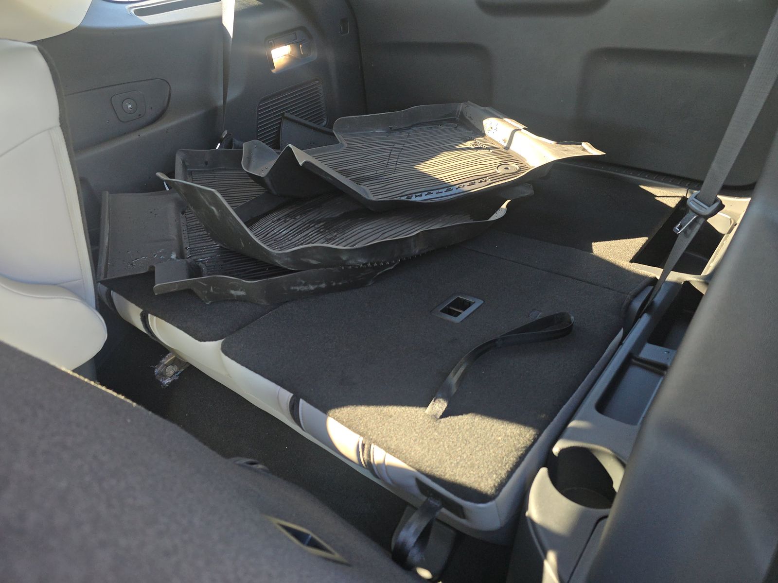 2025 Ford Explorer Active RWD