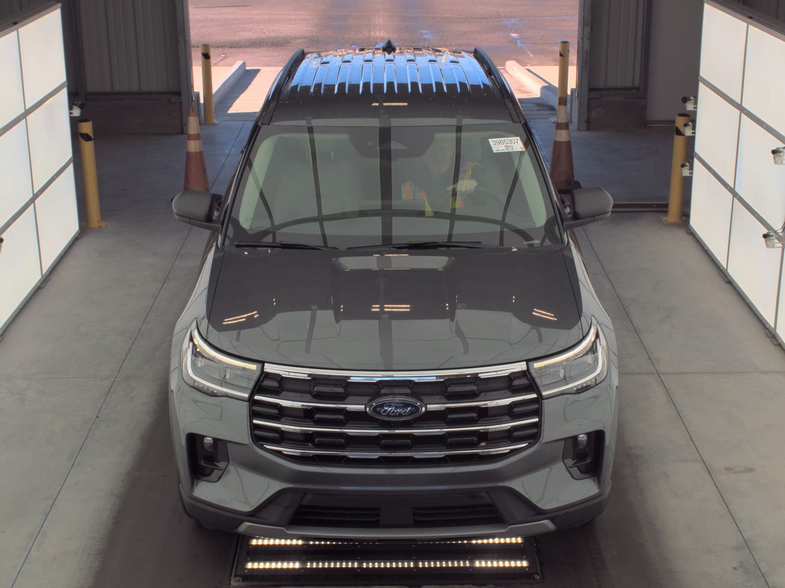 2025 Ford Explorer Active RWD