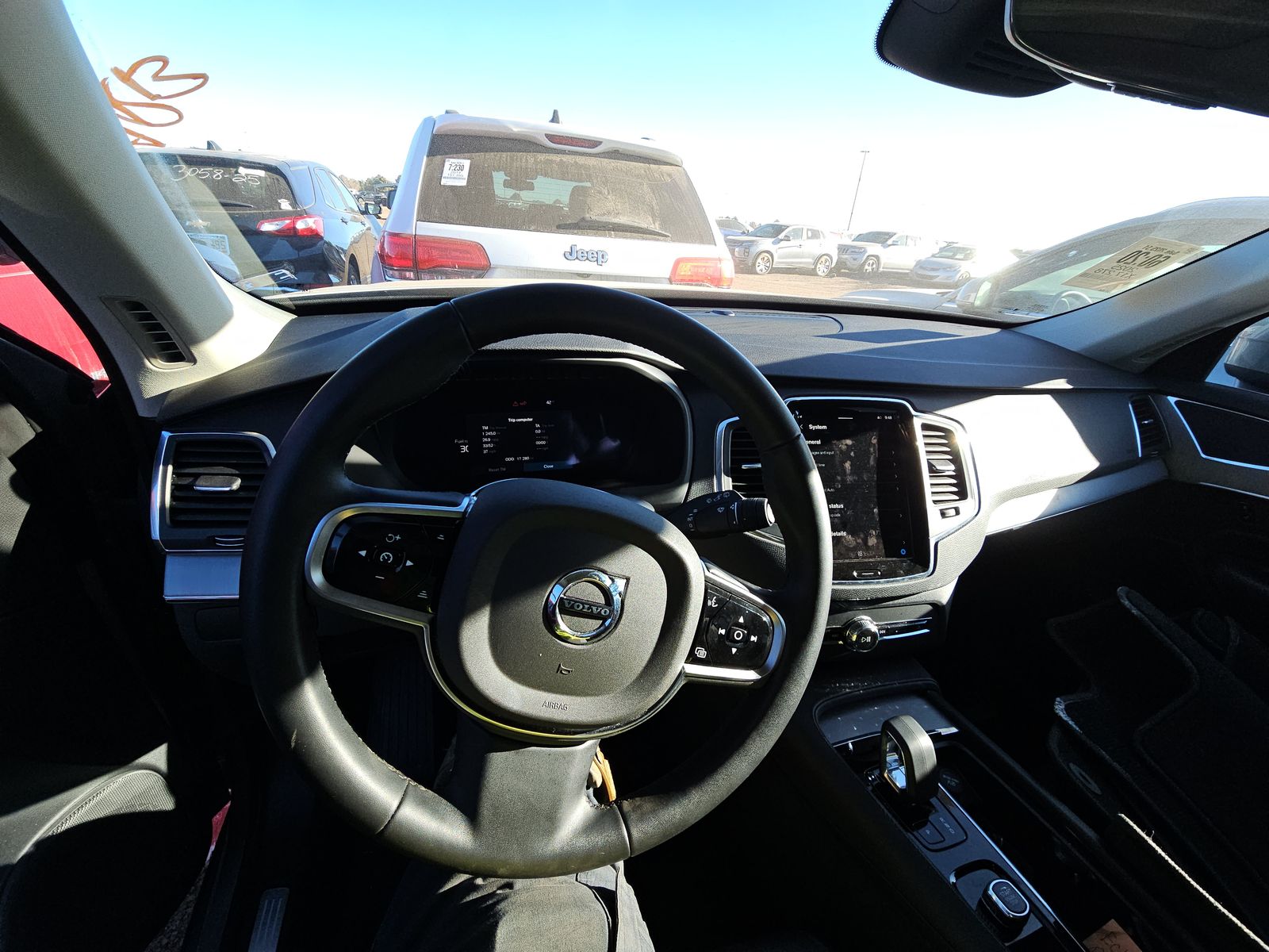 2025 Volvo XC90 B5 Core AWD