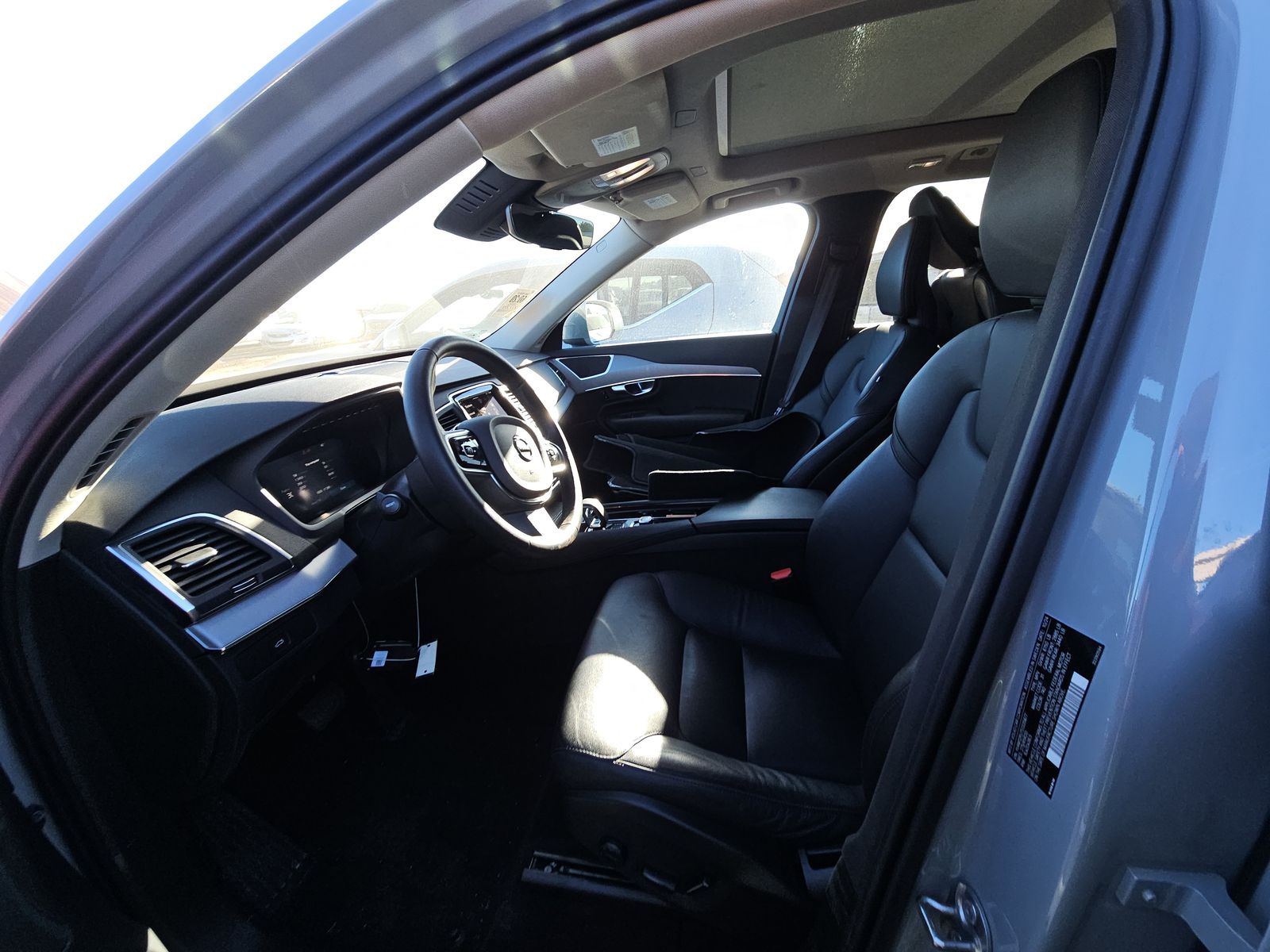 2025 Volvo XC90 B5 Core AWD