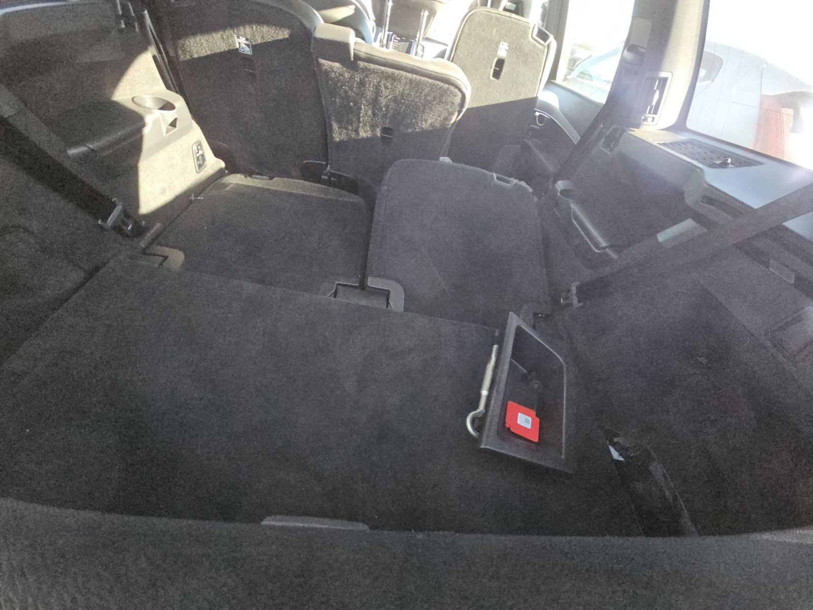 2025 Volvo XC90 B5 Core AWD