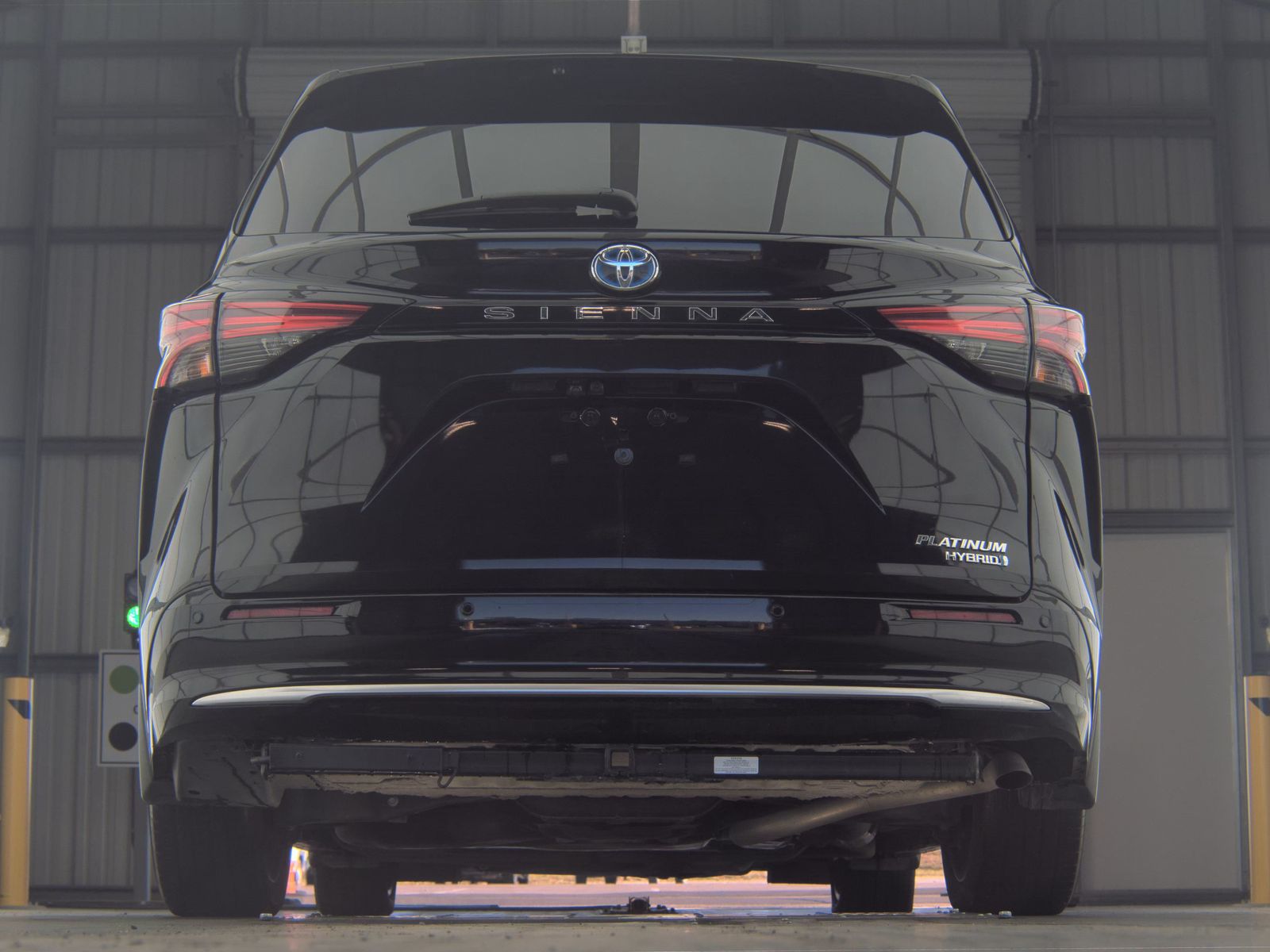 2023 Toyota Sienna Platinum FWD