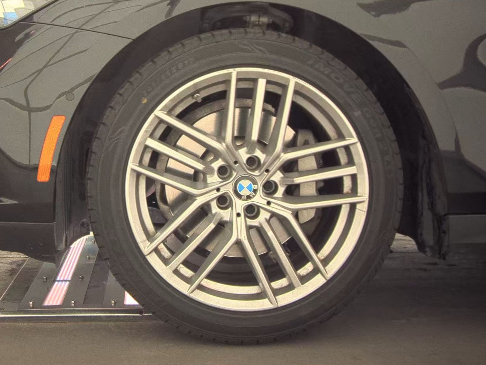 2025 BMW 5 Series 530i RWD