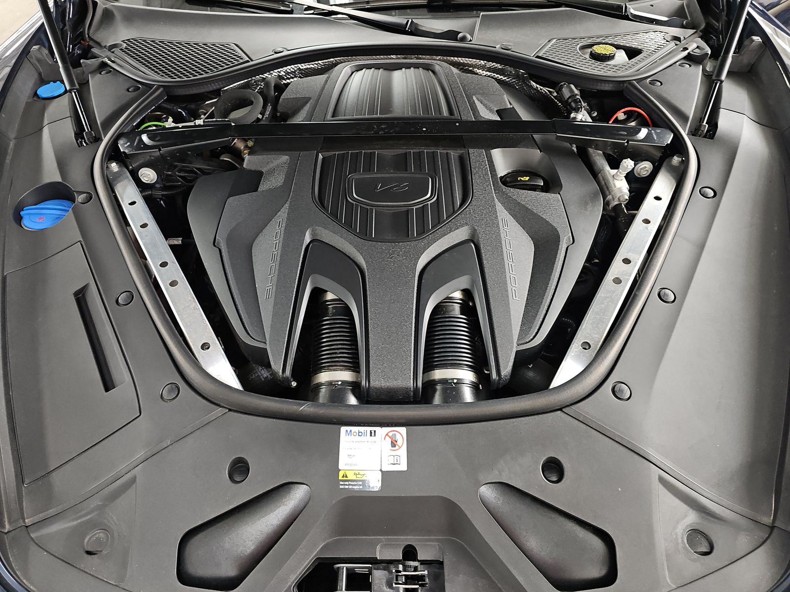 2023 Porsche Panamera 4 Platinum Edition AWD