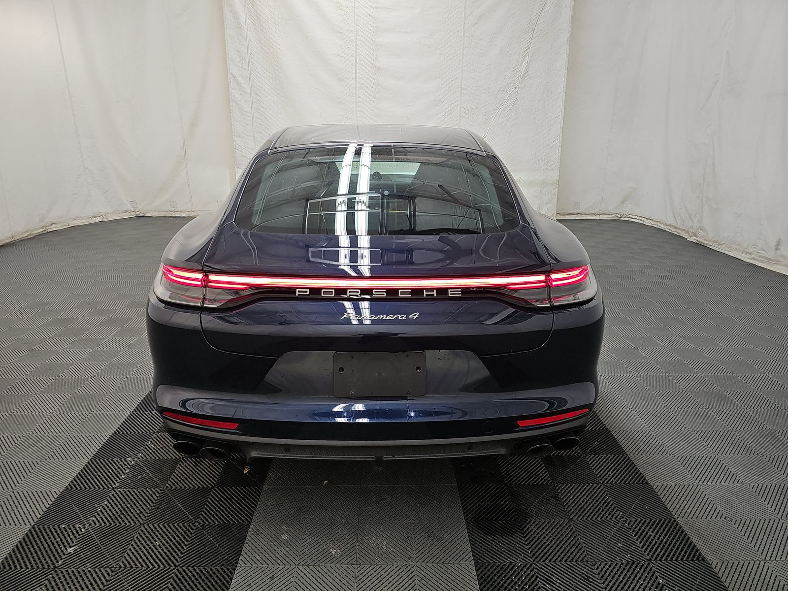 2023 Porsche Panamera 4 Platinum Edition AWD
