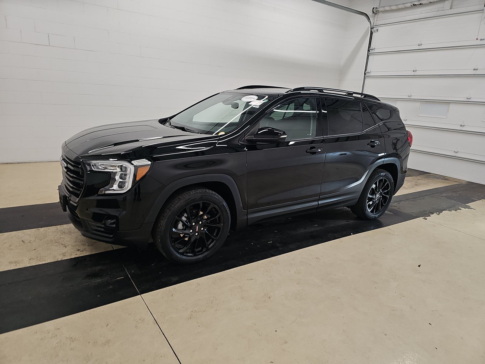 2023 GMC Terrain SLT's photo