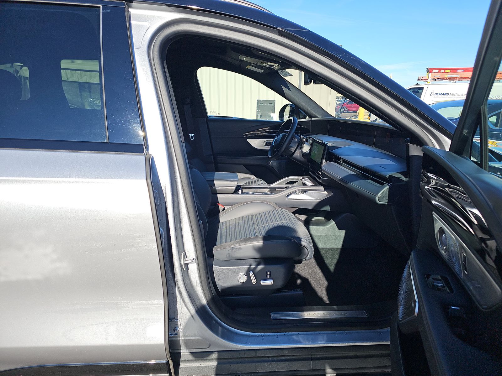 2025 Lincoln Nautilus Reserve AWD