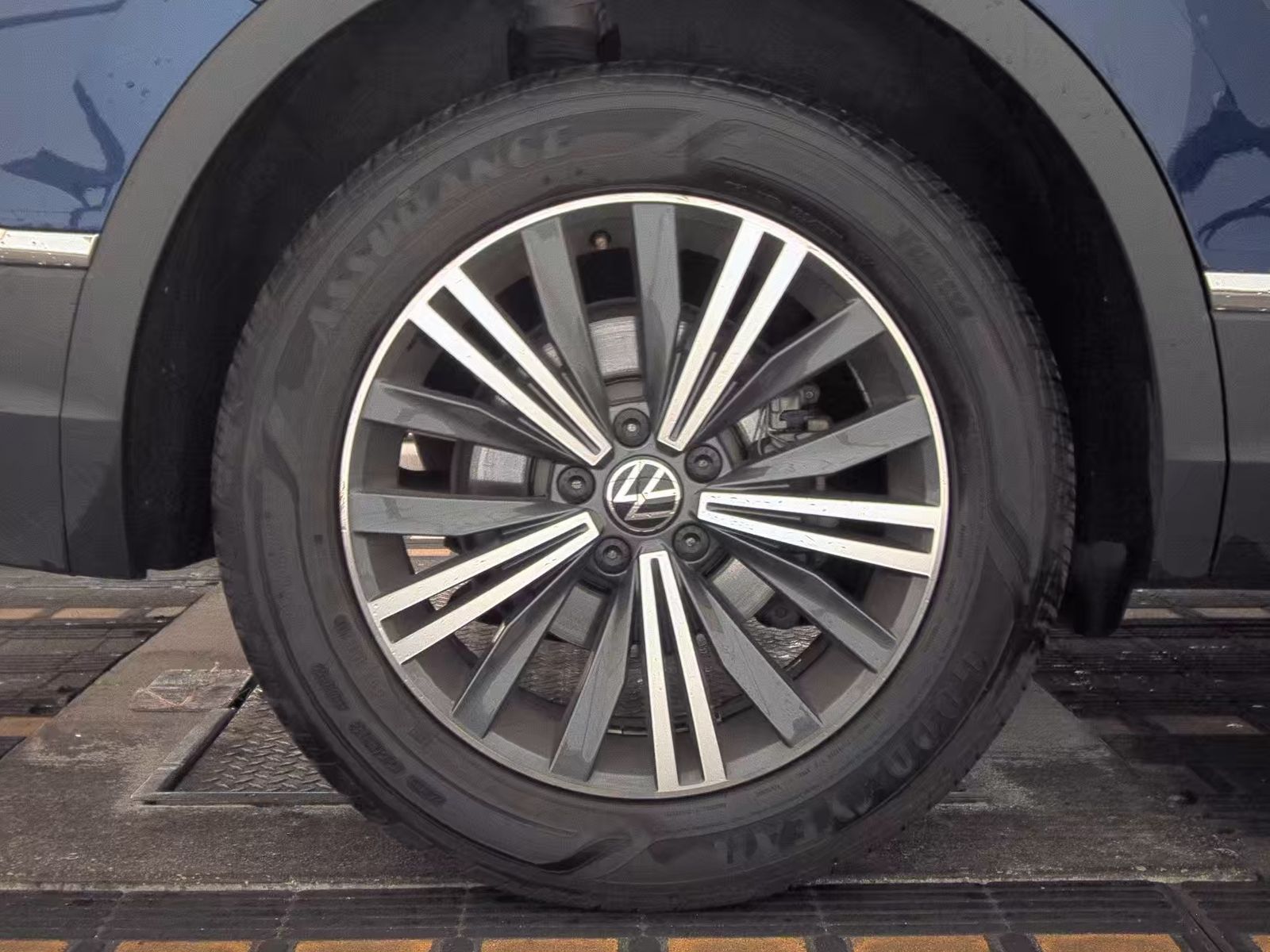 2024 Volkswagen Tiguan 2.0T Wolfsburg Edition FWD