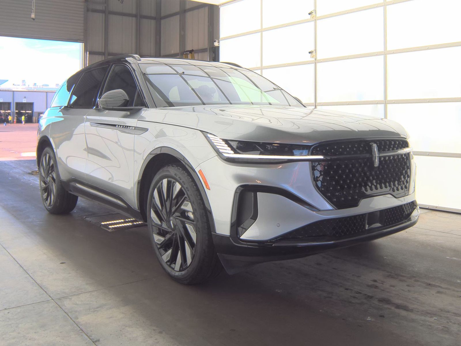 2025 Lincoln Nautilus Reserve AWD