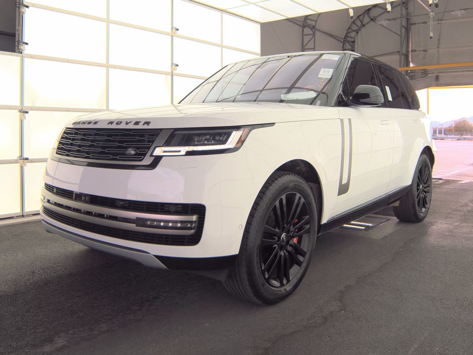 2023 Land Rover Range Rover SE AWD