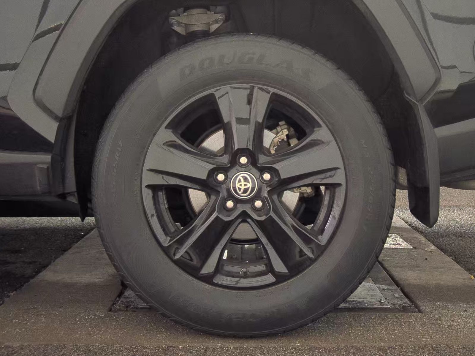 2024 Toyota RAV4 XLE FWD