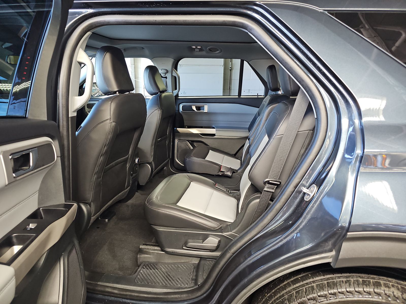 2023 Ford Explorer XLT AWD