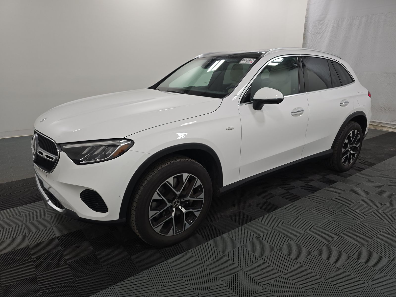 MERCEDES-BENZ GLC - 1