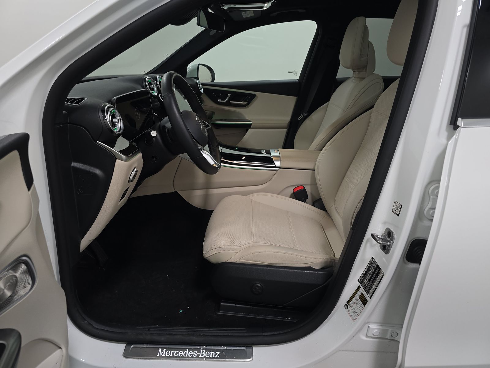 MERCEDES-BENZ GLC - 8