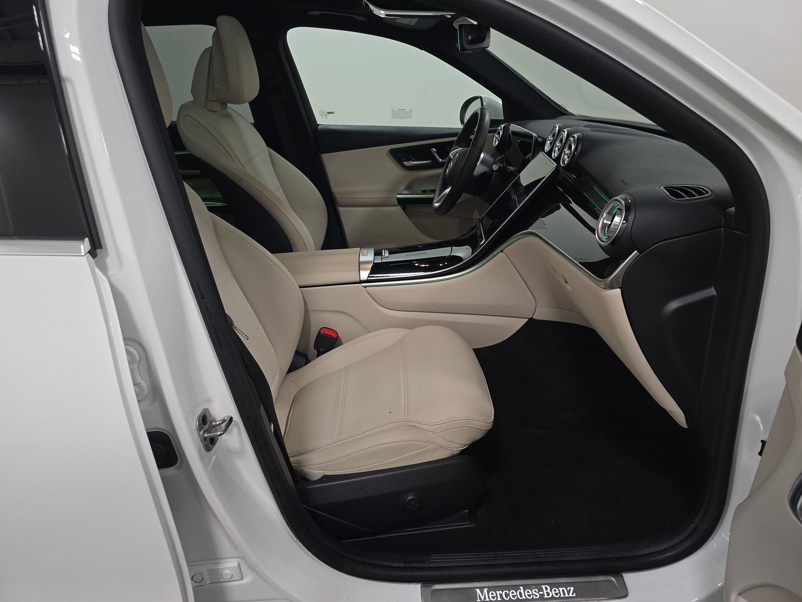 MERCEDES-BENZ GLC - 9