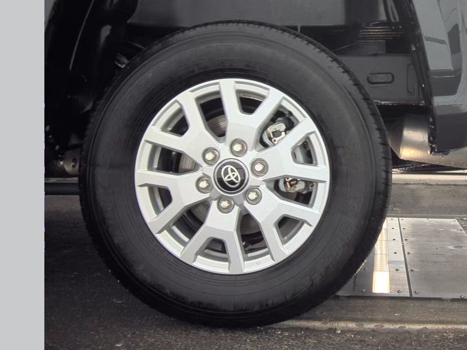 2025 Toyota Tacoma SR5 RWD