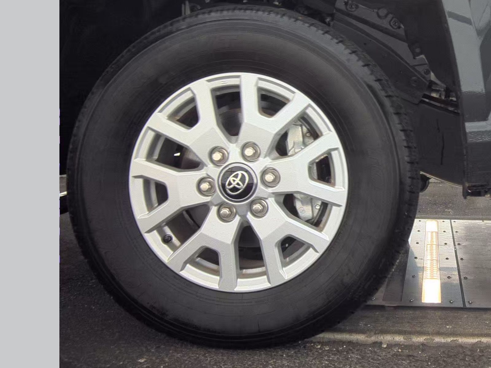 2025 Toyota Tacoma SR5 RWD