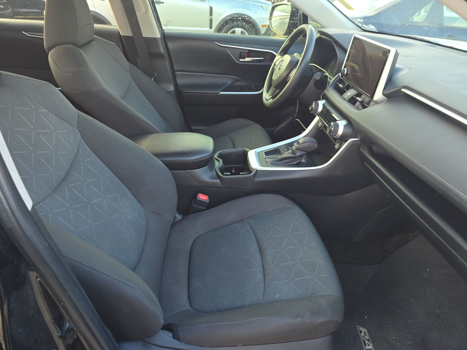 2024 Toyota RAV4 XLE FWD