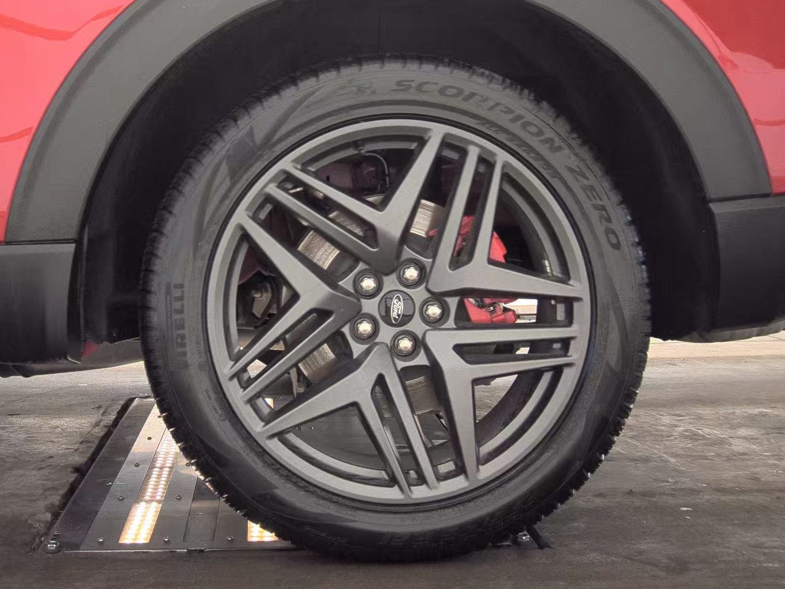 2025 Ford Explorer ST-Line AWD