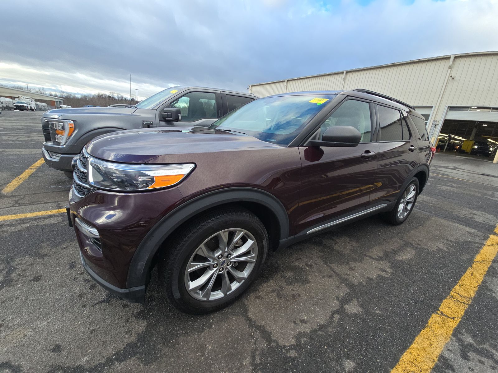 2023 Ford Explorer XLT AWD