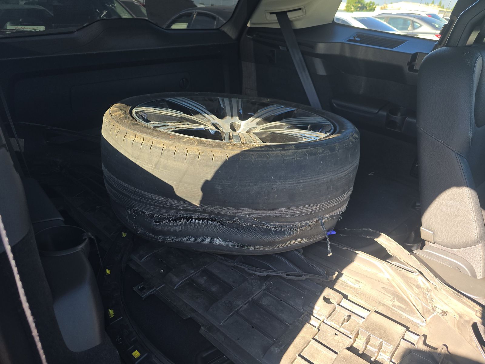 2025 Volvo XC90 B6 Plus AWD