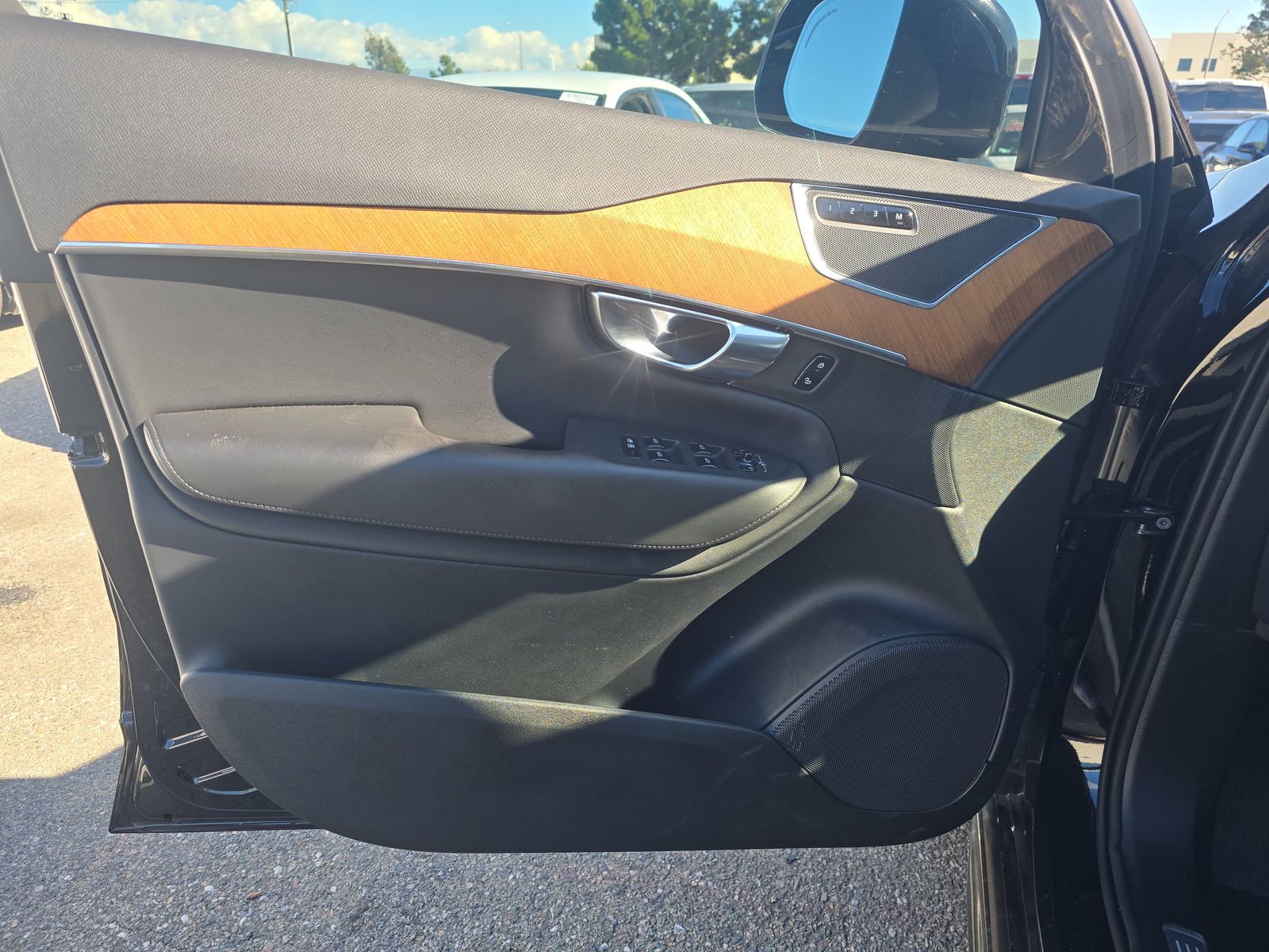 2025 Volvo XC90 B6 Plus AWD