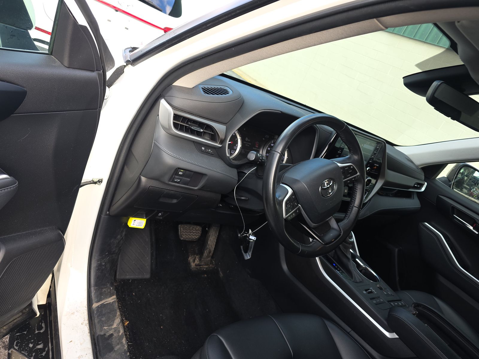 2022 Toyota Highlander XLE AWD