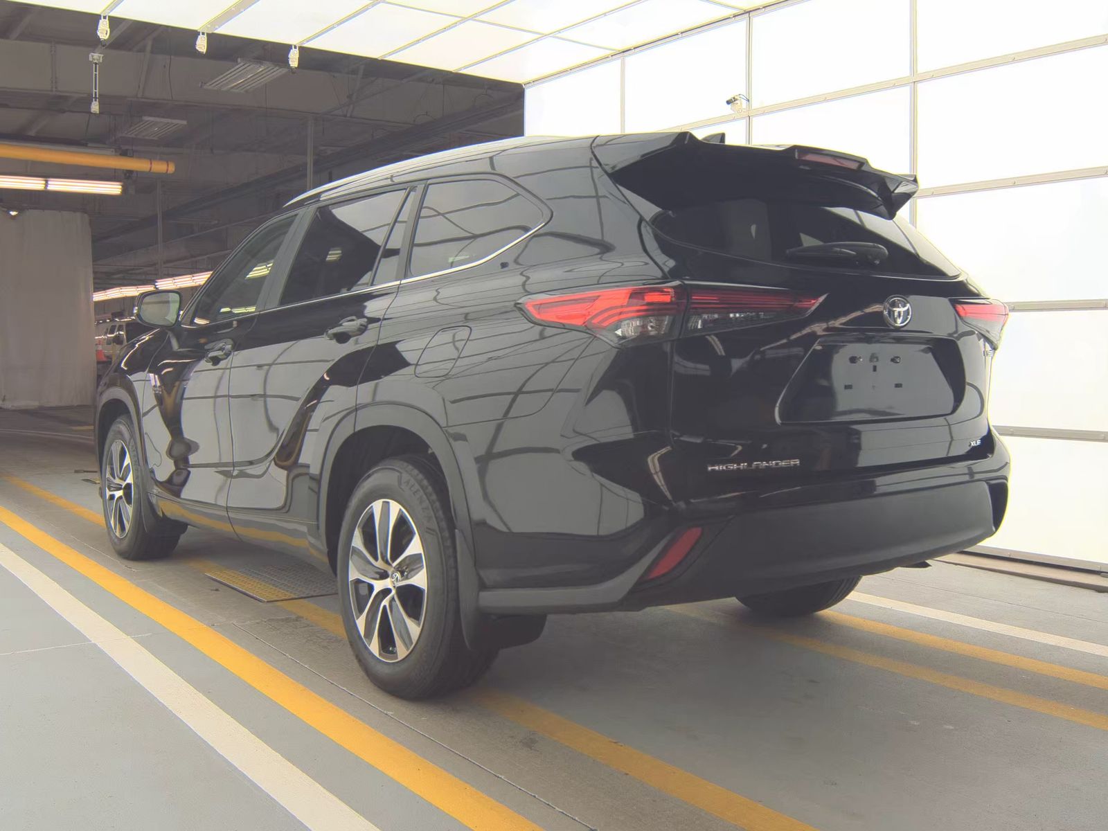 2023 Toyota Highlander Hybrid XLE AWD