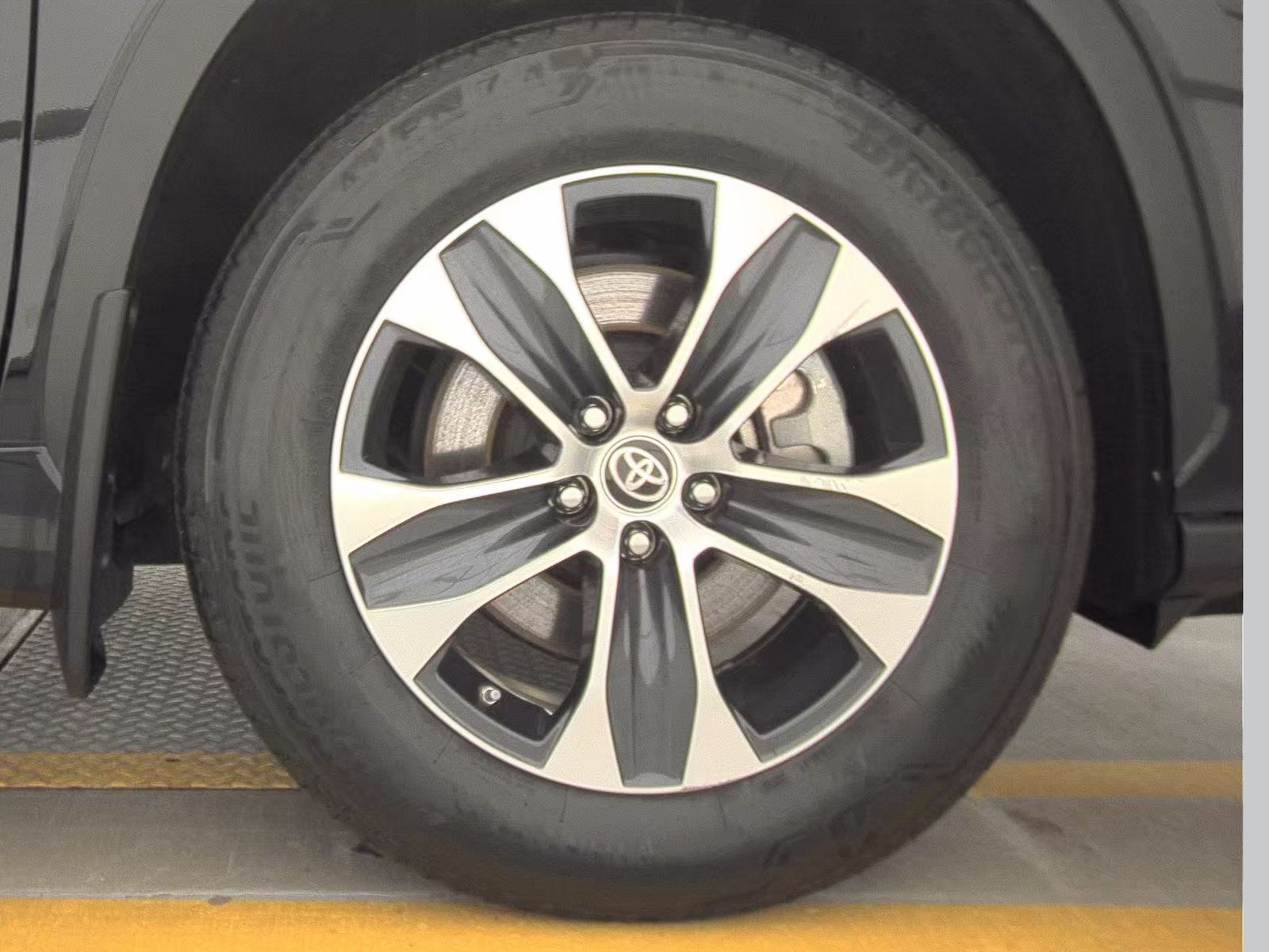 2023 Toyota Highlander Hybrid XLE AWD