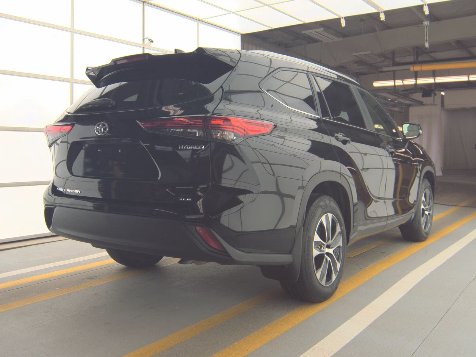 2023 Toyota Highlander Hybrid XLE AWD