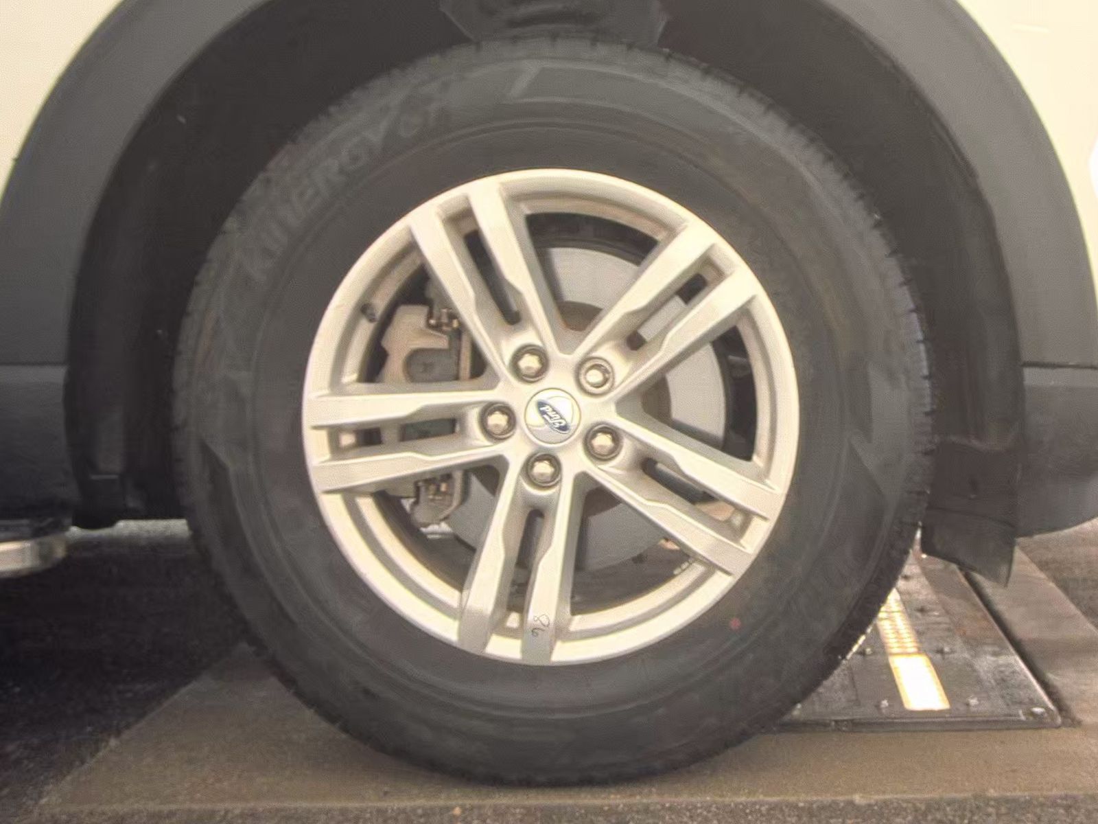 2023 Ford Explorer XLT AWD