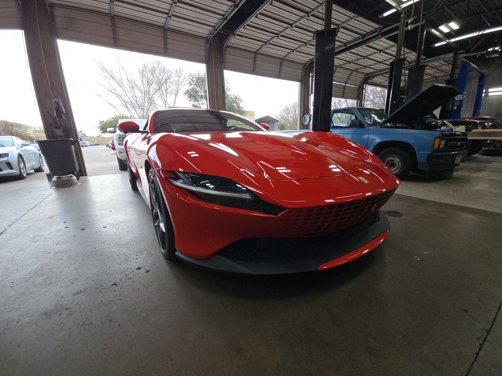 2023 Ferrari Roma Base RWD