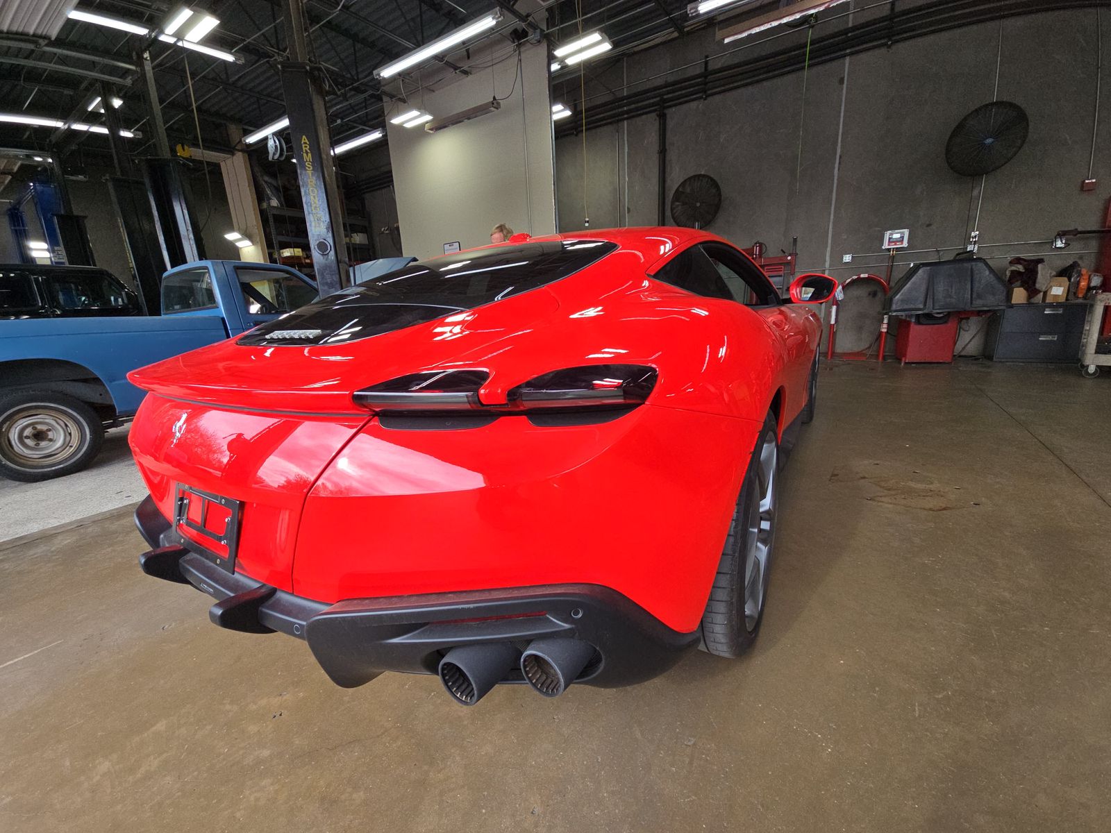 2023 Ferrari Roma Base RWD