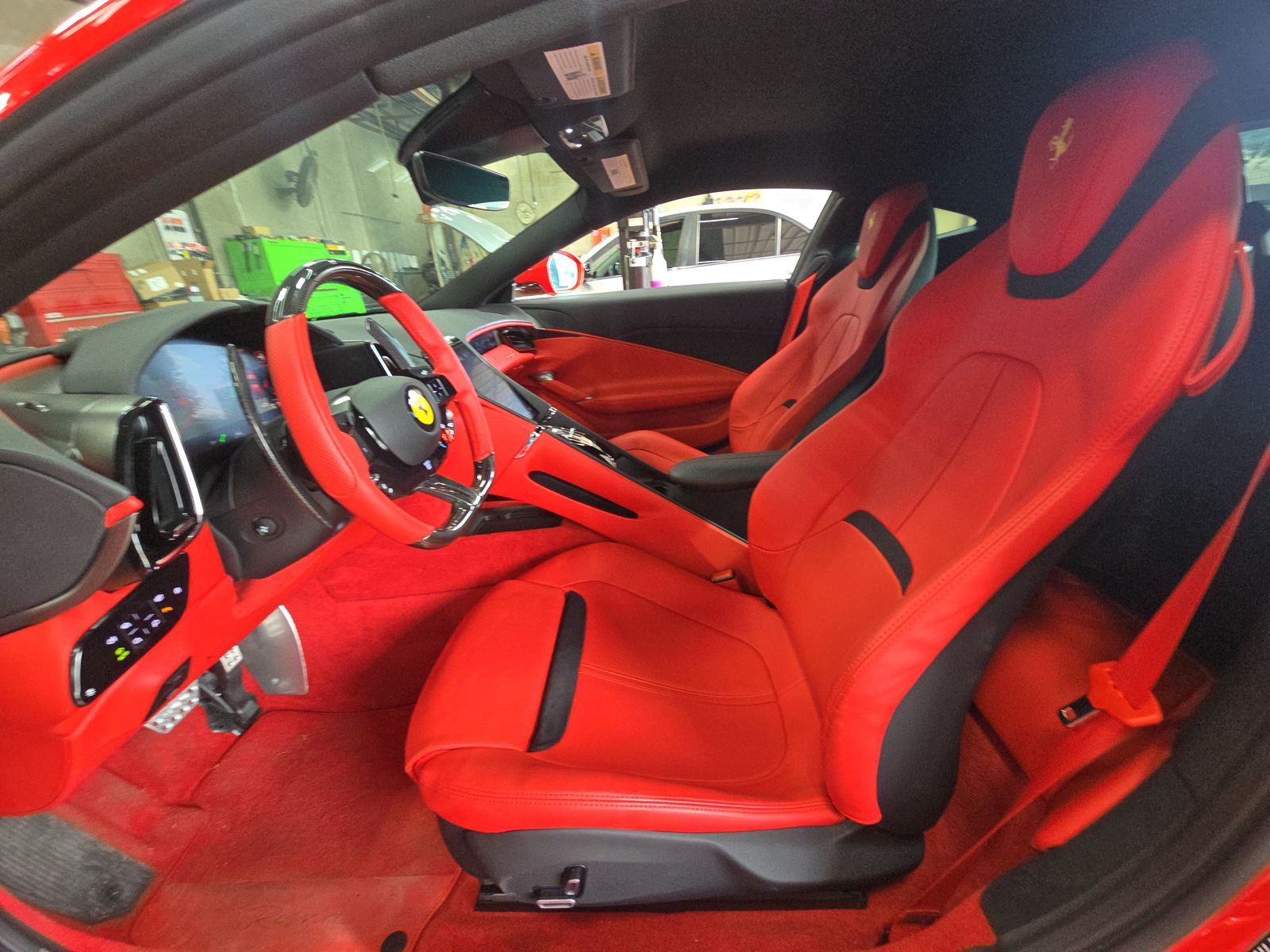 2023 Ferrari Roma Base RWD