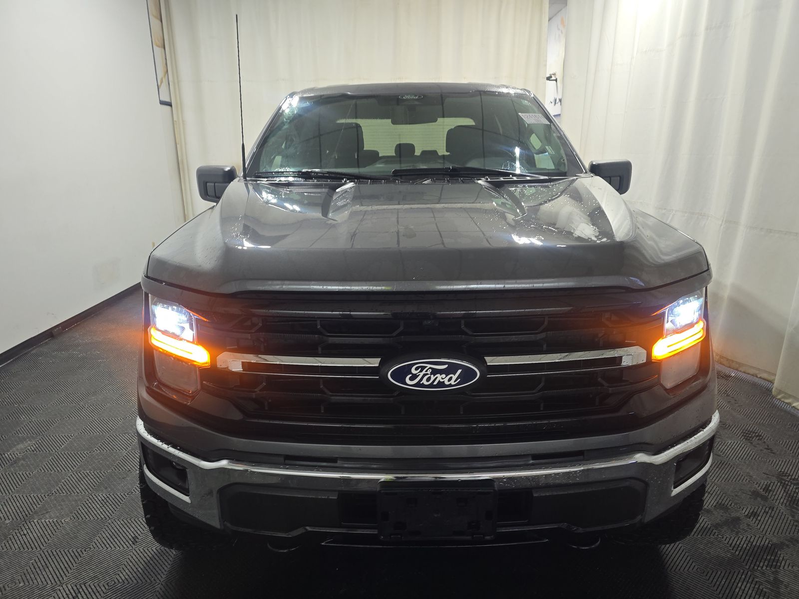 2025 Ford F-150 XLT AWD