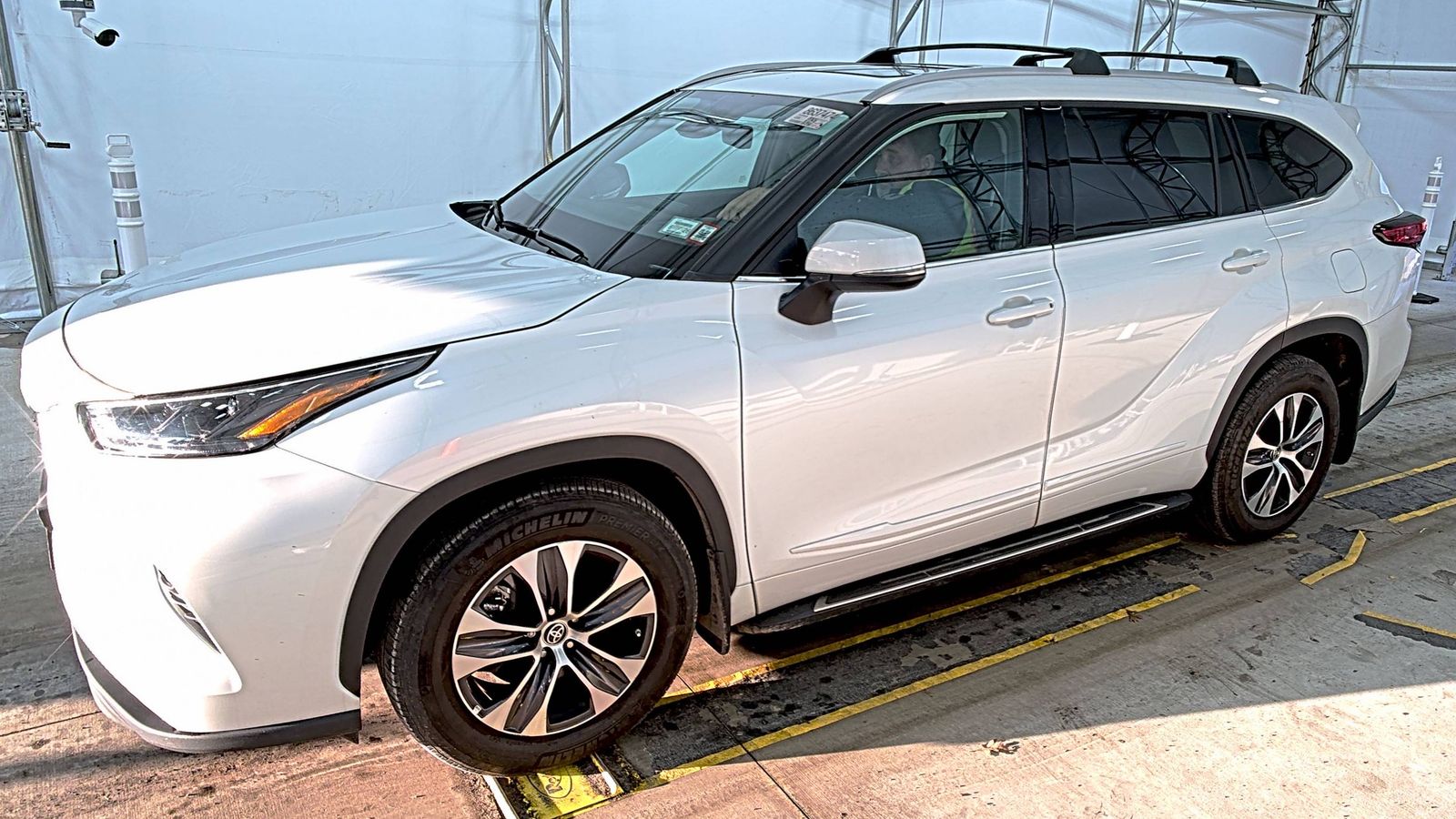 2022 Toyota Highlander XLE AWD