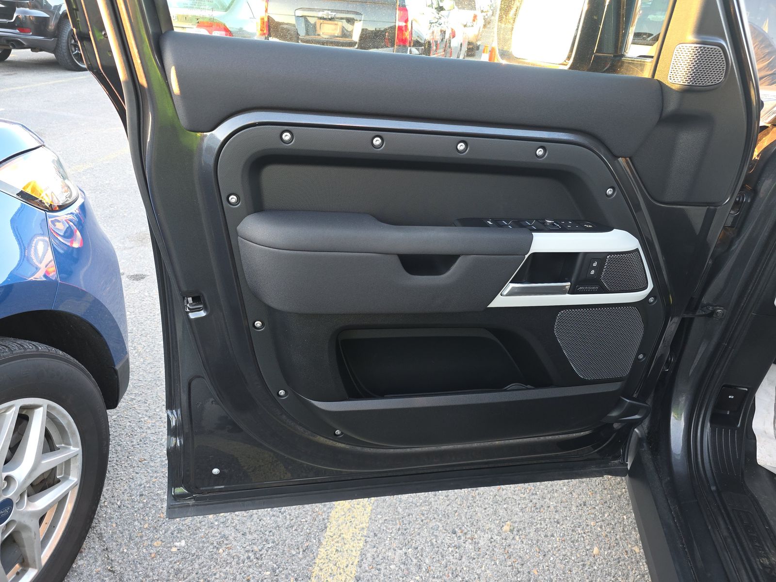 2022 Land Rover Defender 110 SE AWD