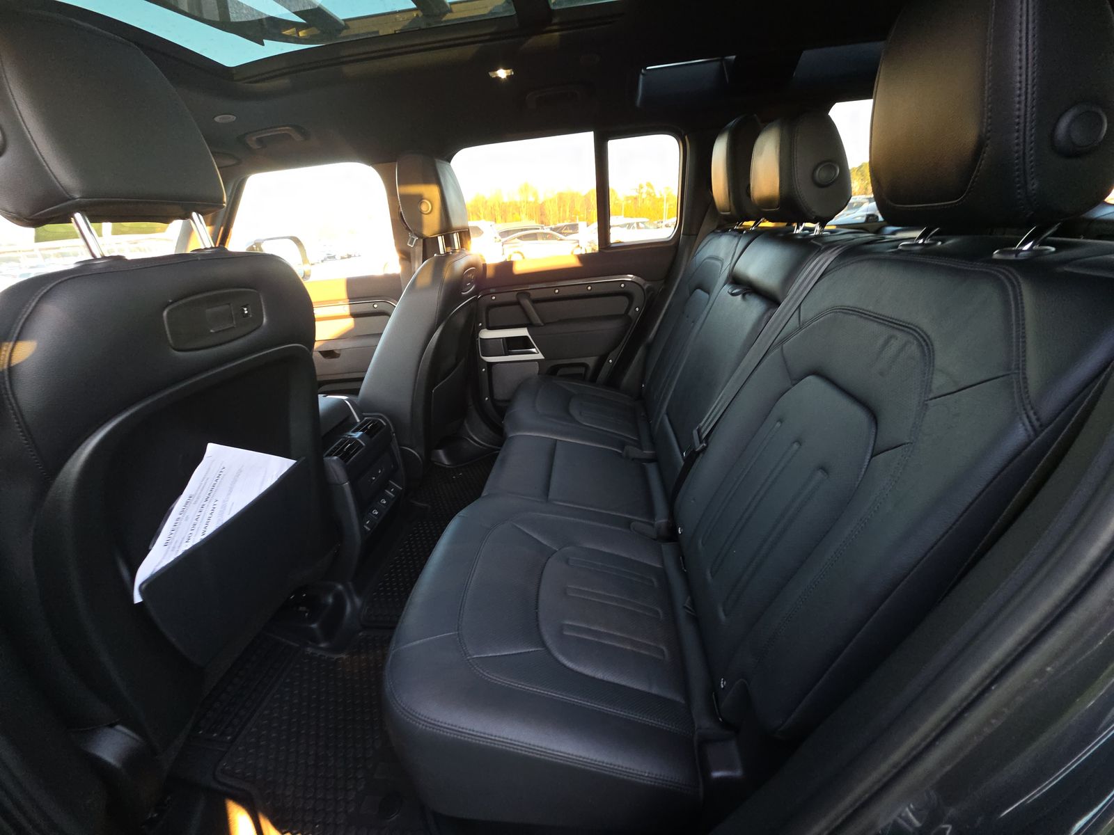 2022 Land Rover Defender 110 SE AWD