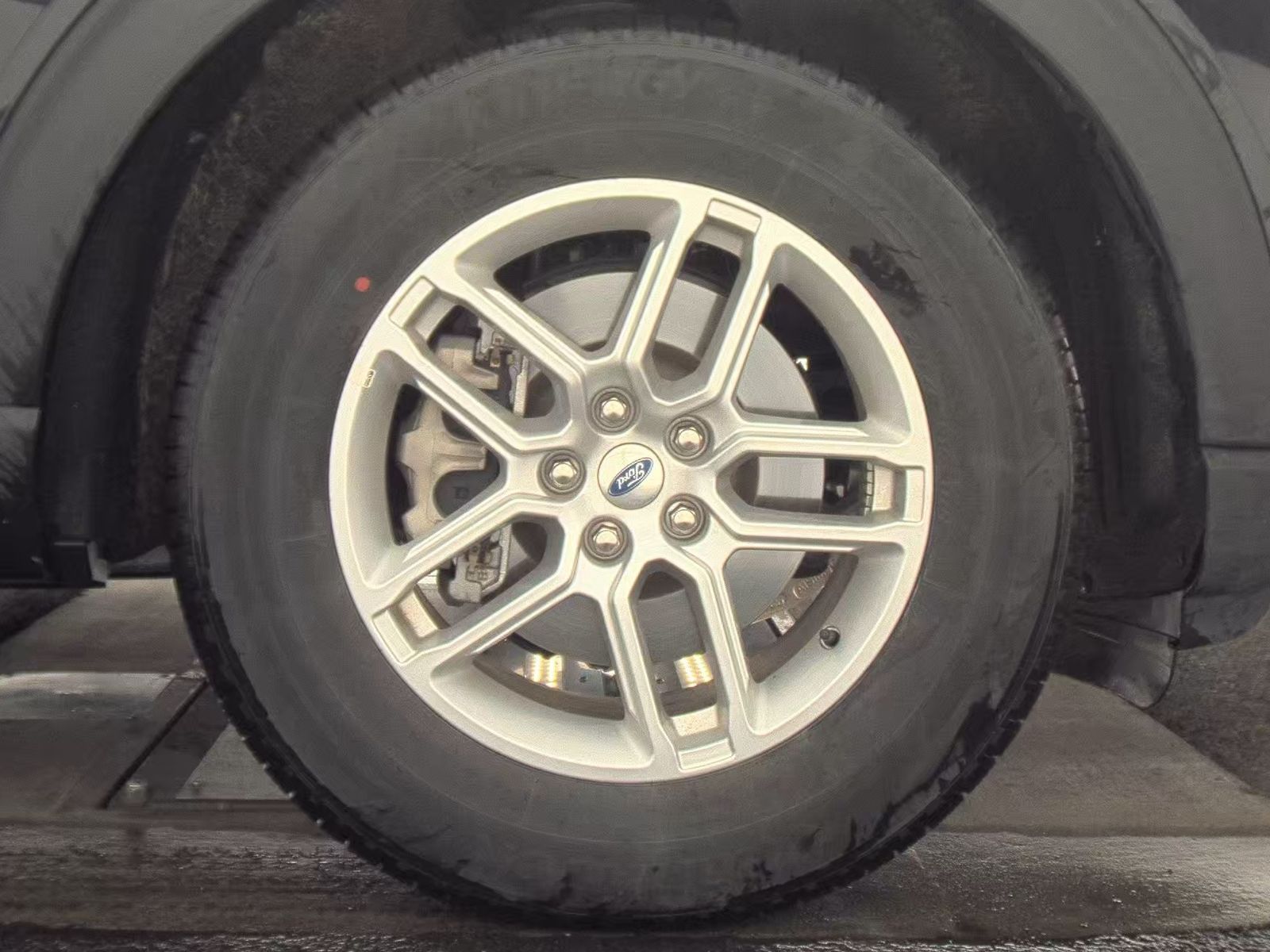 2025 Ford Explorer Active AWD