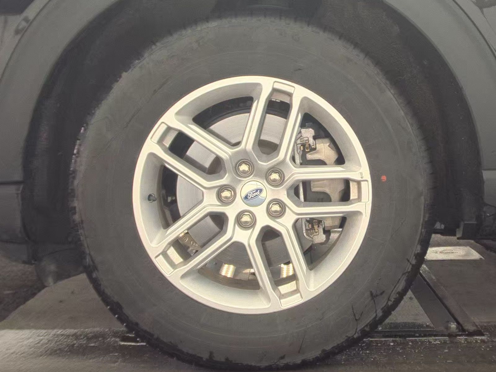 2025 Ford Explorer Active AWD