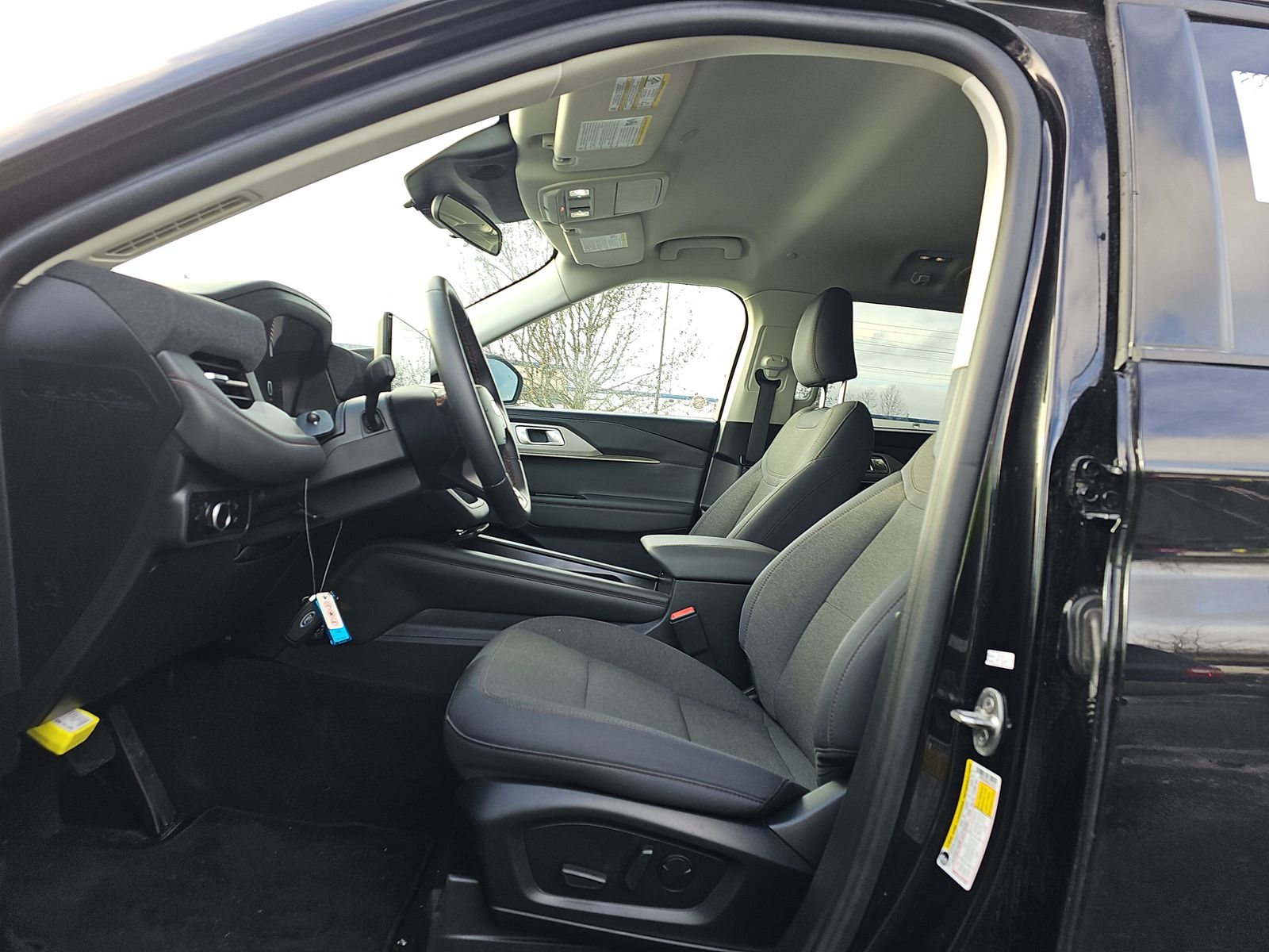 2025 Ford Explorer Active AWD