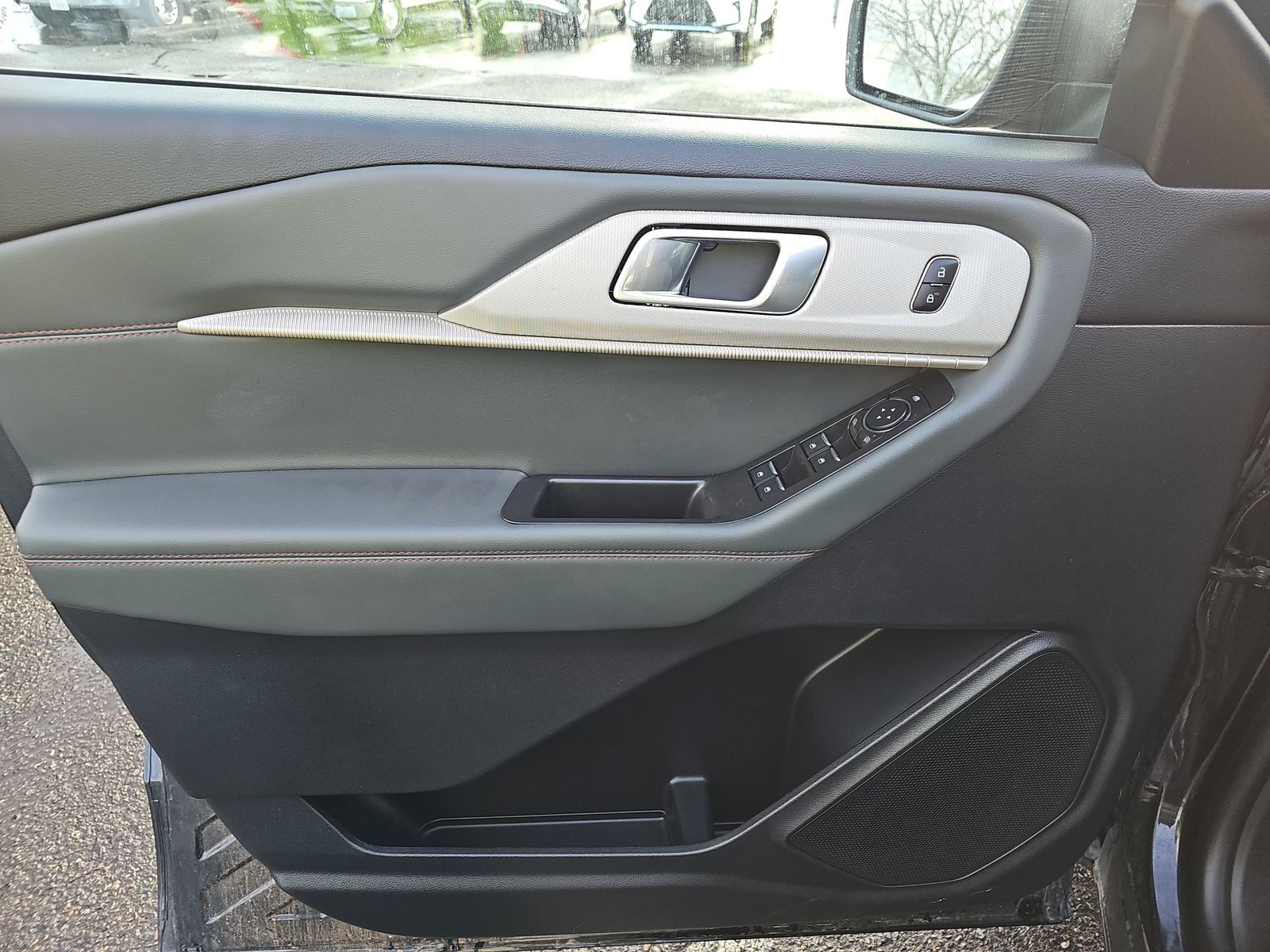 2025 Ford Explorer Active AWD