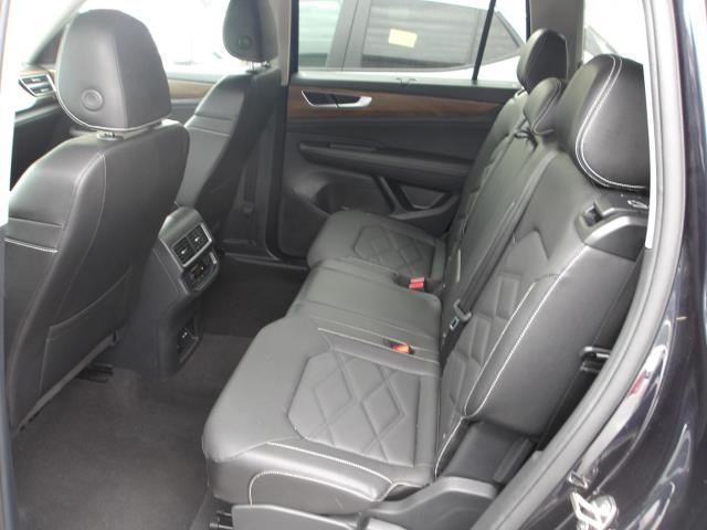 2025 Volkswagen Atlas 2.0T SE FWD