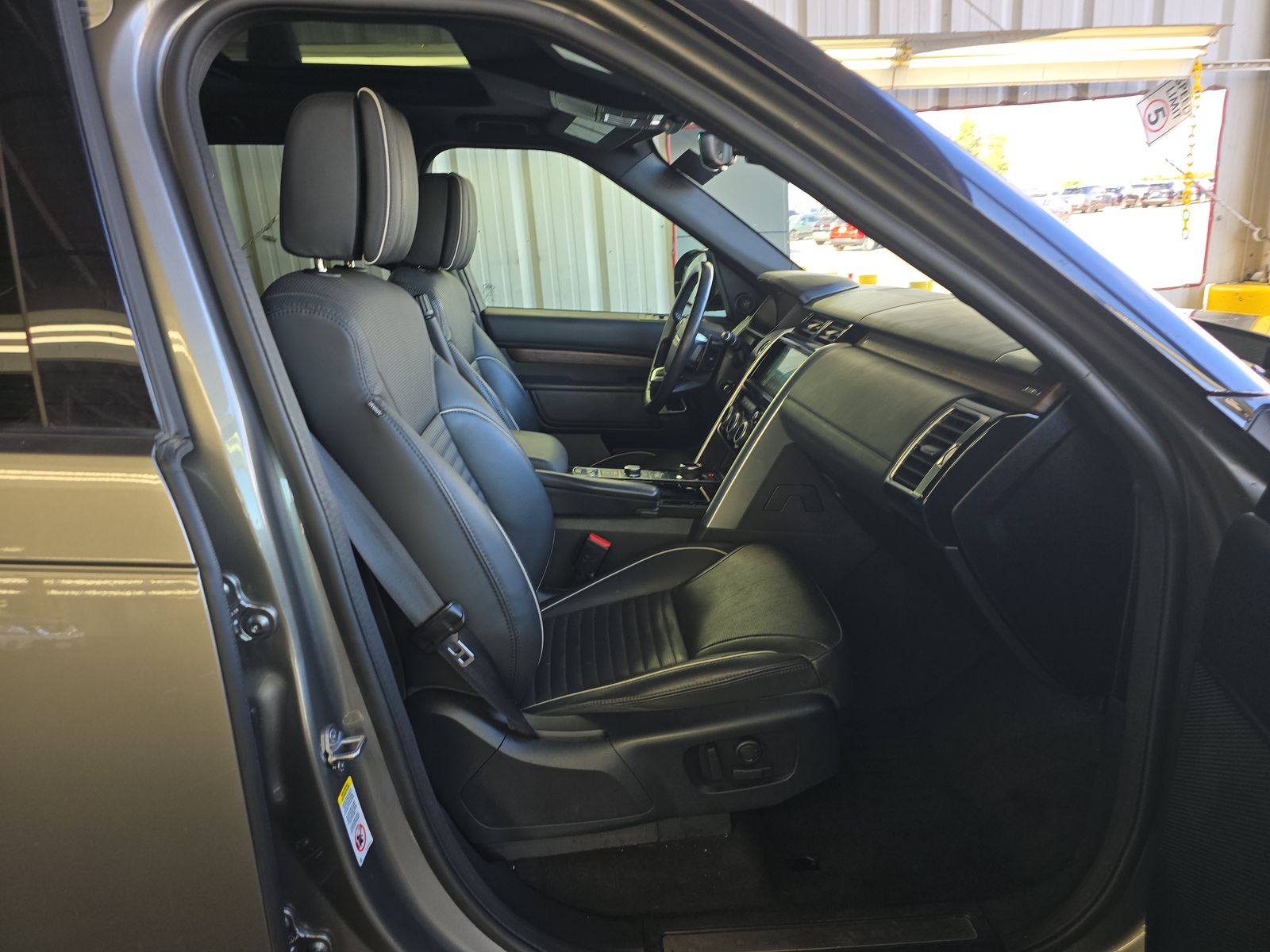 2020 Land Rover Discovery HSE Luxury AWD