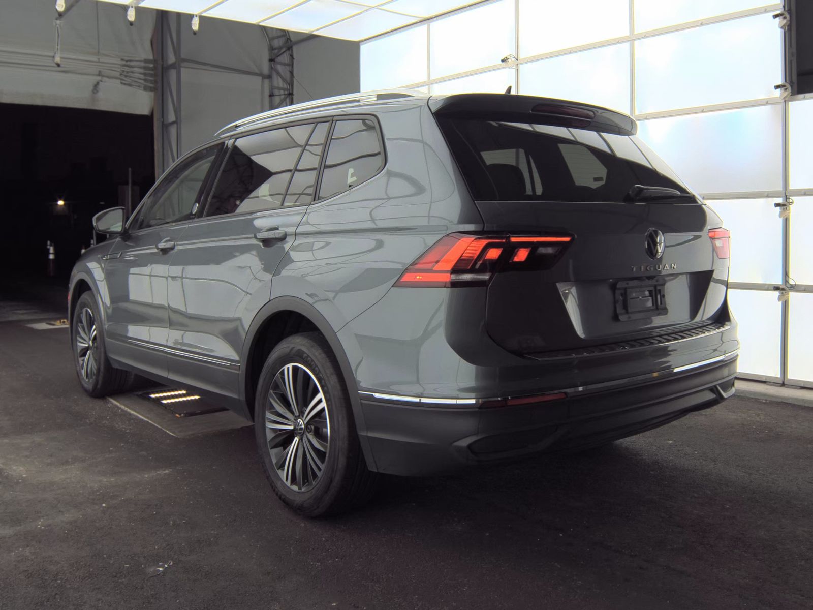 2024 Volkswagen Tiguan 2.0T Wolfsburg Edition FWD