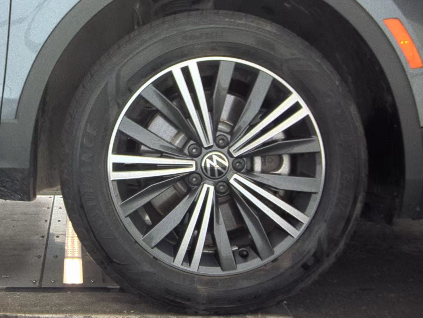 2024 Volkswagen Tiguan 2.0T Wolfsburg Edition FWD