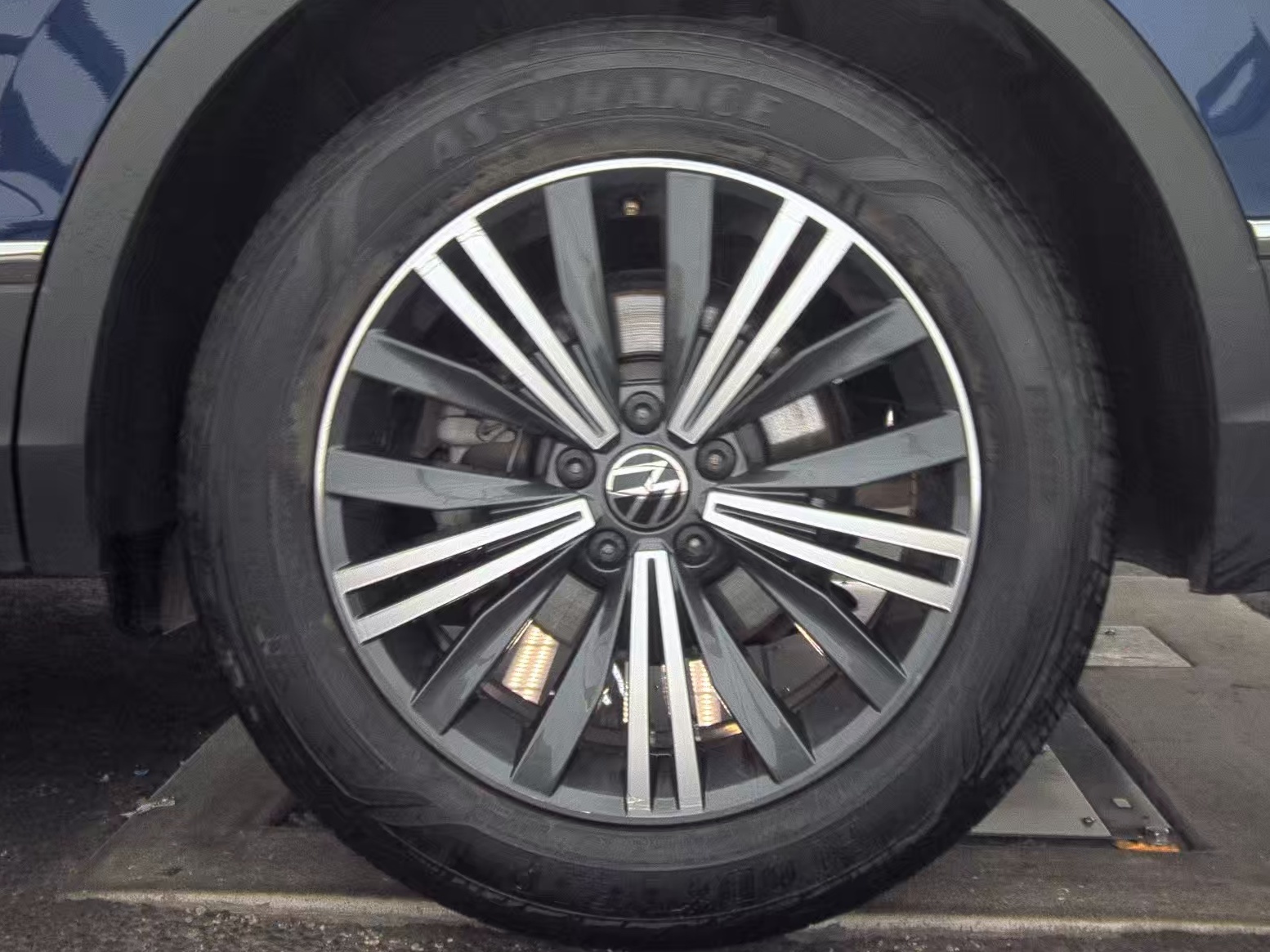 2024 Volkswagen Tiguan 2.0T Wolfsburg Edition FWD