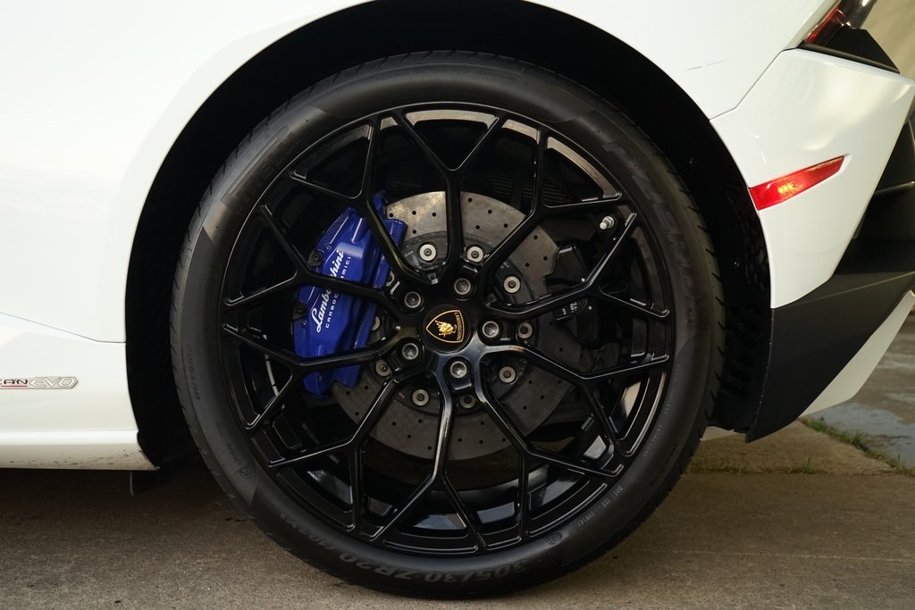 2020 Lamborghini Huracan EVO AWD